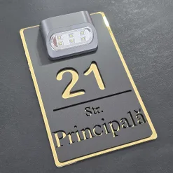 Numar casa premium cu lampa solara Auriu cu Negru Satinat