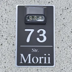 Numar casa premium cu lampa solara Argintiu cu Negru Satinat